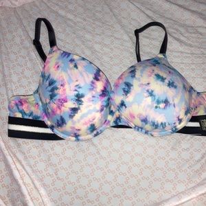 VS PINK Wear Everywhere Push-up Bra